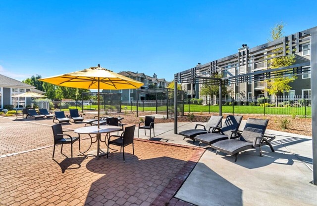 Modern 2BR Apt with Unique Bunk Beds, Pool, and Fitness Center, Close to Hill AFB