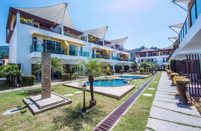 Modern 3-Bedroom Townhome in Kamala