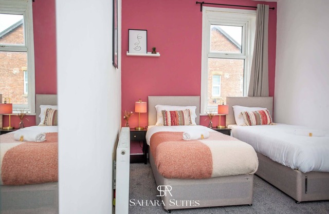 Modern 3BR Home Jesmond | Walk to City & Quayside