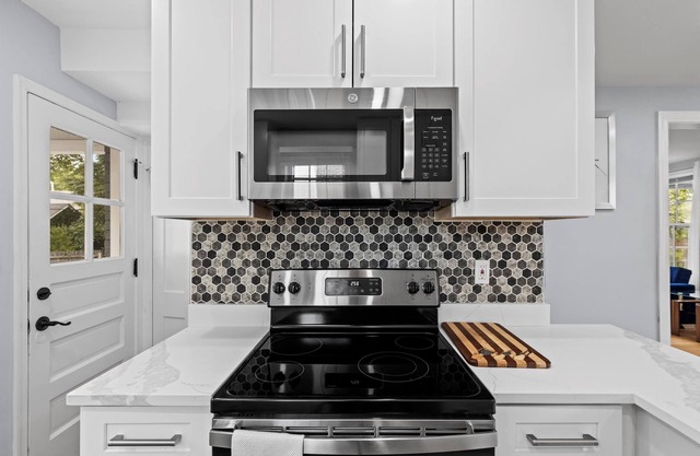 Modern 5-BR, Walk to Downtown Silver Spring, METRO