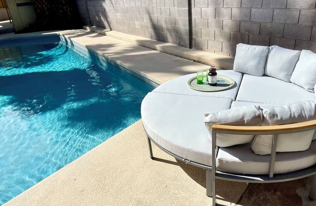 Modern 7BR Cinema & Pool & Guest House