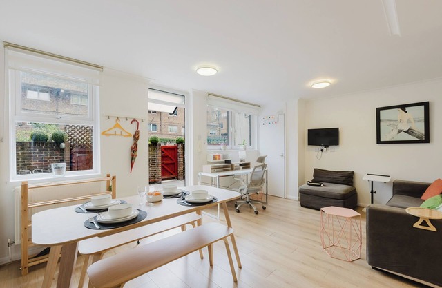 Modern and Centrally Located 2BD Flat, Barbican