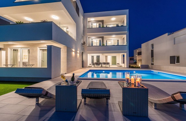 Modern and Luxury Apartments for 12 with Pool