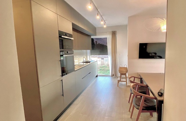 Modern apartment in a perfect location. Sea and old town within walking distance