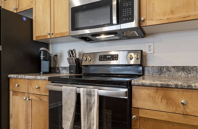 Modern Apartment in Prime Location (ID7306)