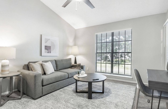 Modern Apartment in Prime Location (ID9413X94)