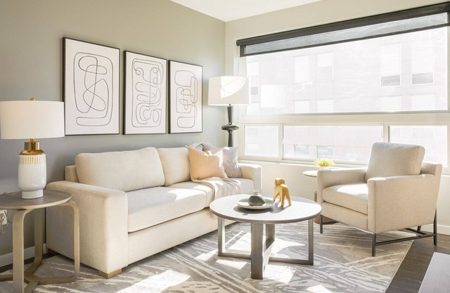 Modern Apartment in Prime Location (ID8359X76)