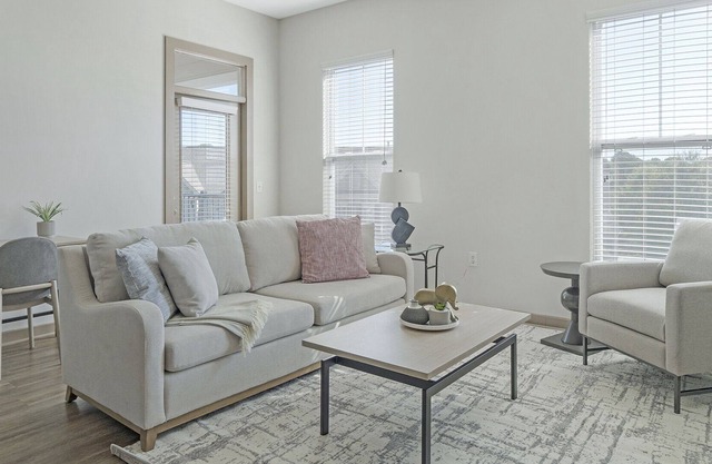 Modern Apartment in Prime Location (ID1192X062)