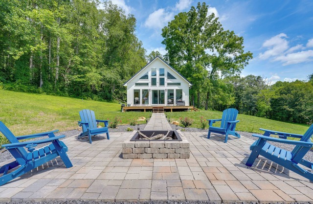 Modern Appalachian Vacation Rental w/River Access