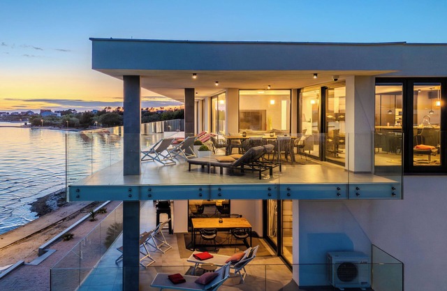 Modern Appartment directly at the ocean