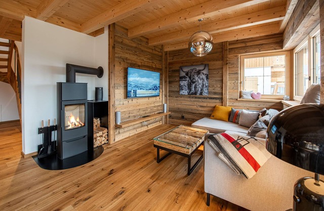 Modern chalet with mountain view, sauna, and close to the slopes