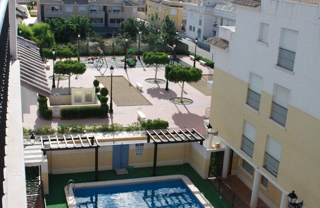 Modern, comfortable apartment for rent in lovely Spanish town
