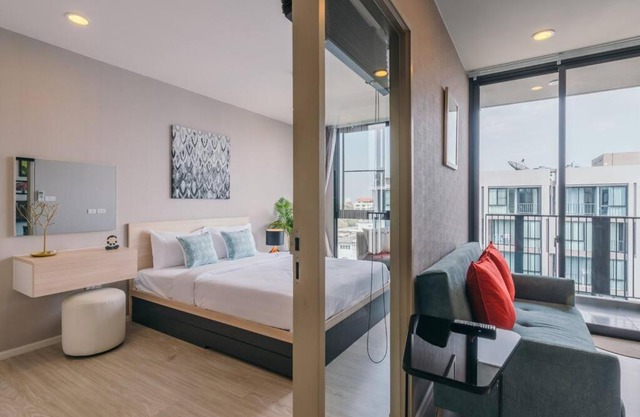 Modern Condo in Nimman (F807) by Pimolplace