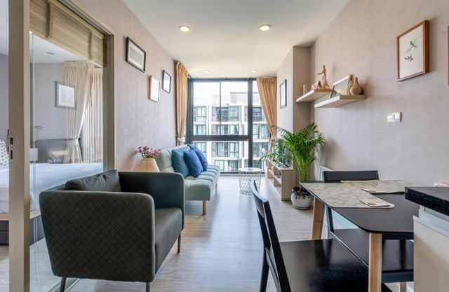 Modern Condo in Nimman (F709) by Pimolplace