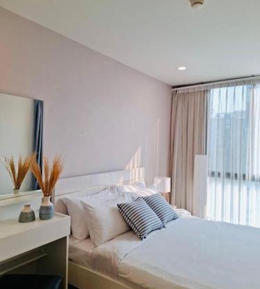 Modern Condo in Nimman P605 by Pimolplace