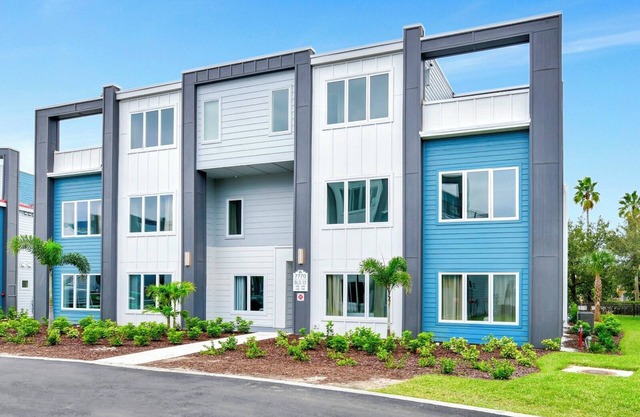 Modern Condo near Disney with Resort & Waterpark Access - B33-142