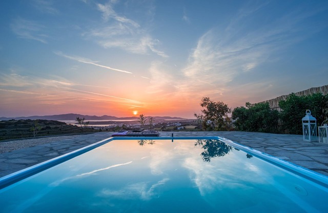 Modern Cycladic house with pool