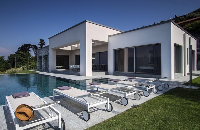 Modern Designer Villa With Pool And Magnificent Lake Views! - Villa Camilla