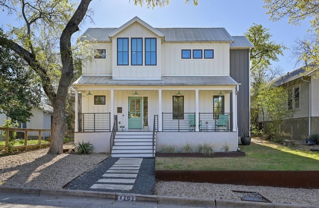Modern Farmhouse within Walking distance to ACL and Best Restaurants & Bars