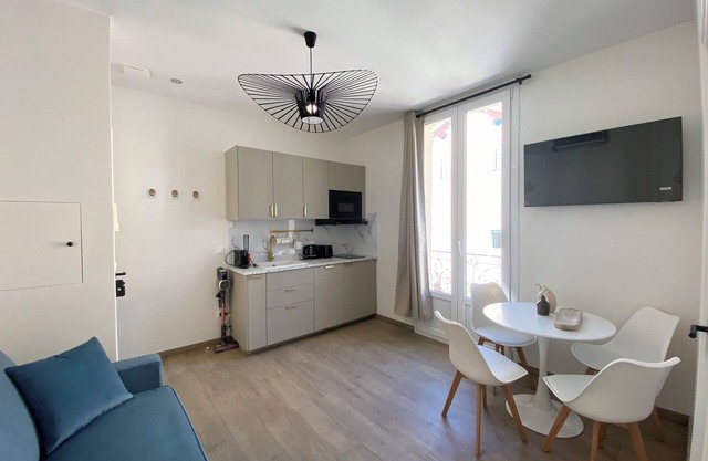 🏁 Modern Flat – A/C, High-Speed Wi-Fi – 15 min walk from Monaco GP Circuit