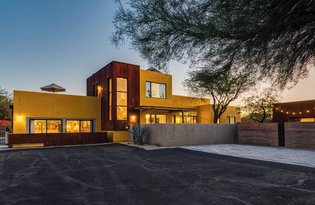 Modern Home in Tucson: Luxury Pool, Balcony Patio!
