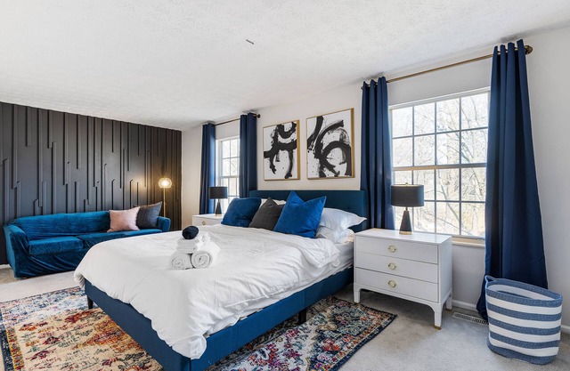 Modern home near highways, king beds, ping pong table