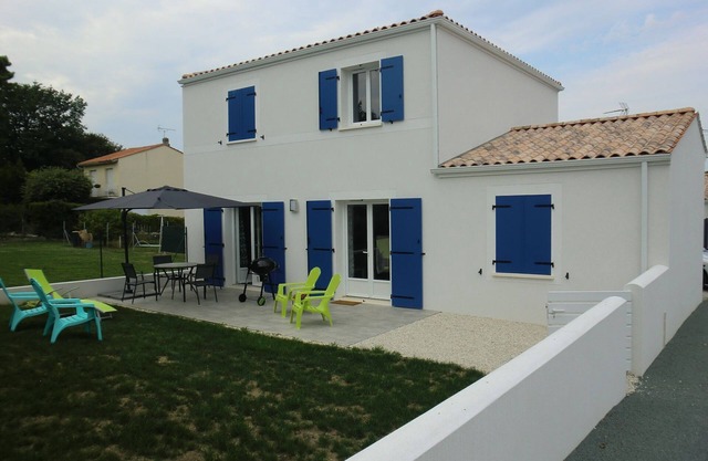 Modern house, very quiet, close to the beach