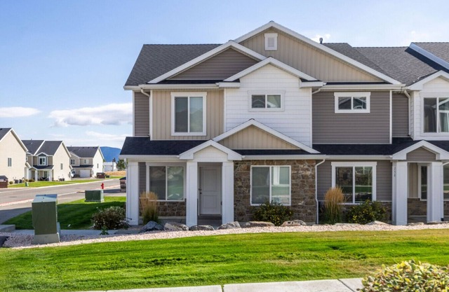 Modern Lake Retreat | Steps to Marina & Adventure