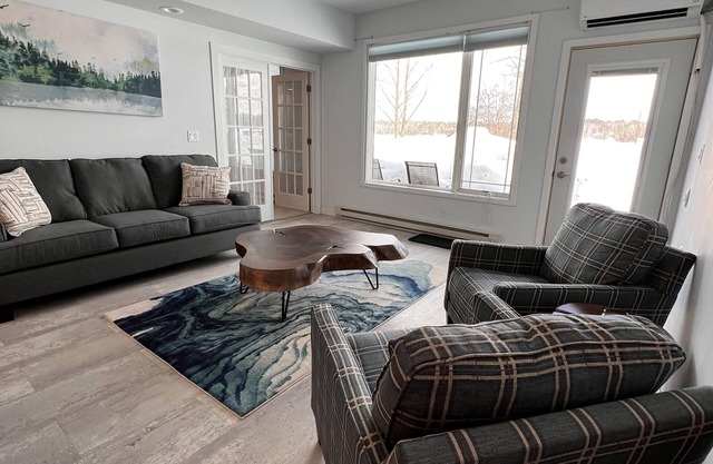 Modern Lakeside Condo: Scenic Views & Abundant Amenities Await