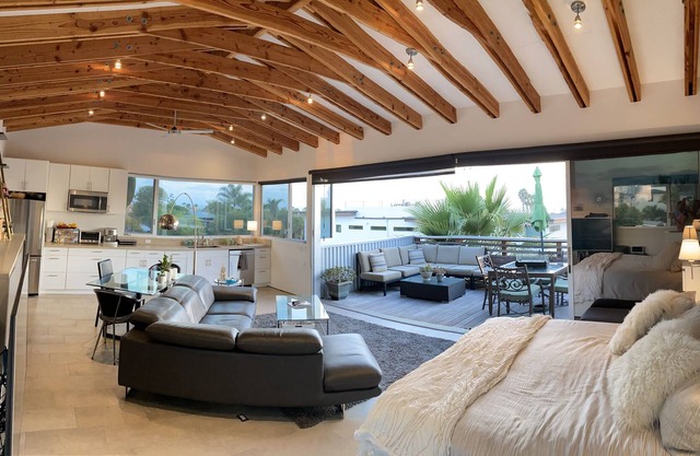 Modern Loft Style Living in North Pacific Beach close to Ocean