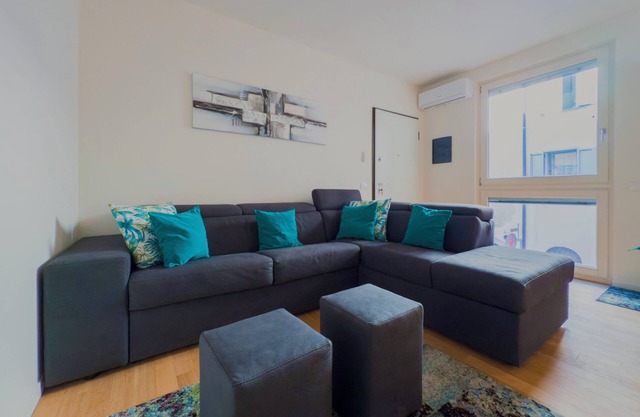 Modern Luxury Iseo - New Exclusive Three-room Apartment in the Center