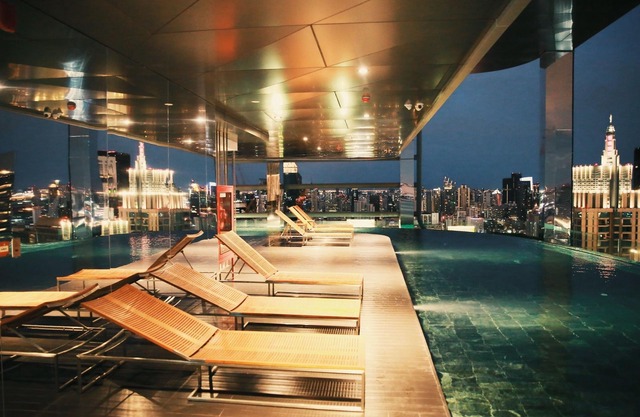 Modern luxury/heart of Bangkok/good location chitlom/Erawan shrine