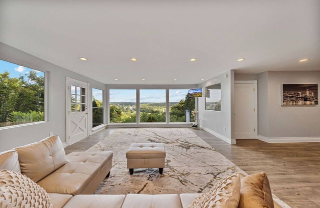 Modern Mountain-View Retreat | Fire Pit Smart TVs Private Deck Workstation