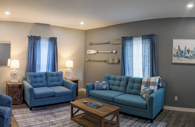 Modern NewlyFurnished Acadia Apt