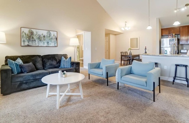 Modern Polaris 2BR | Top Floor | Gym | W/D | WiFi