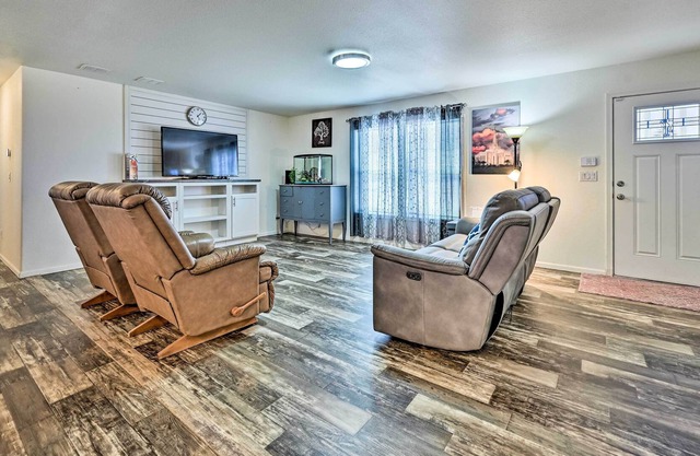 Modern Prescott Valley Home on 2 Acres!