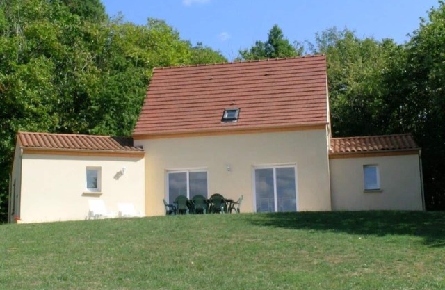 Modern property with great views and private pool