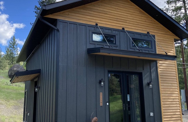 Modern Relaxing Escape - The Clancy Cottage