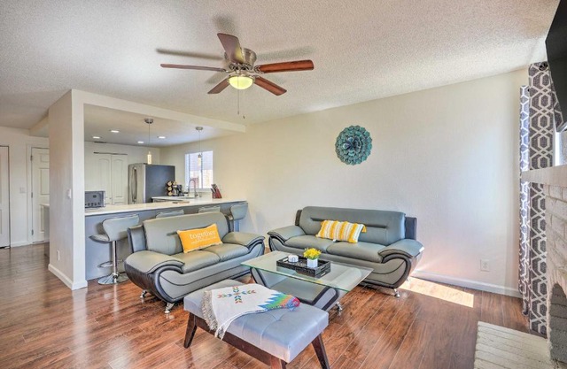 Modern Sacramento Home with Yard 12 Mi to Dtwn