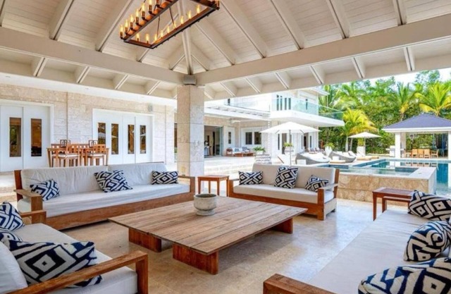 Modern Spacious 8-bedroom villa in a luxury Casa de Campo. Gym + 3 staff bedroom