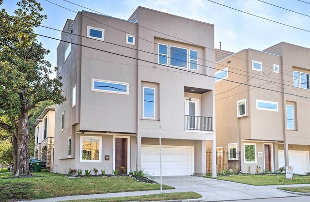 Modern & Spacious Houston Home - Pets Welcome!