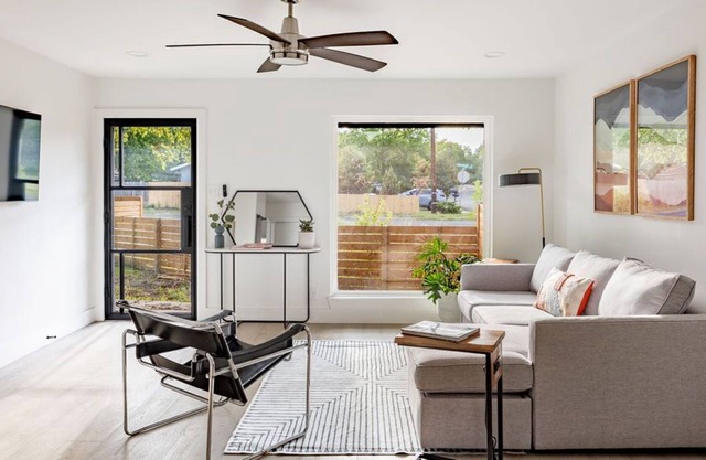 Modern St. Elmo 2 Bedroom 10 Min- Downtown/Zilker