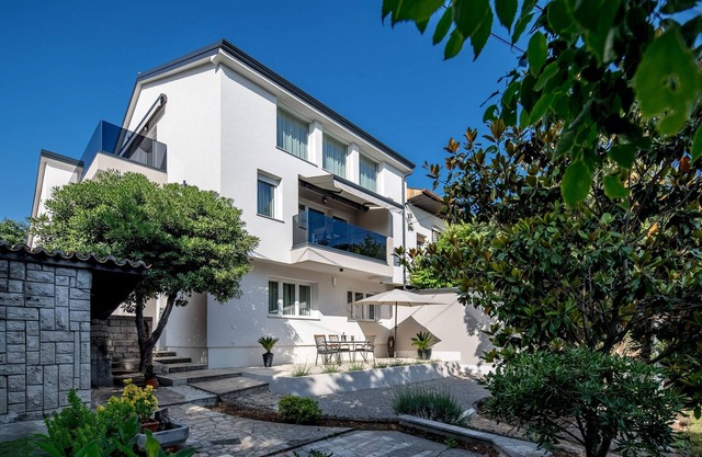 Modern Studio Apartman 2 Desamani 975, Kostrena, Croatia