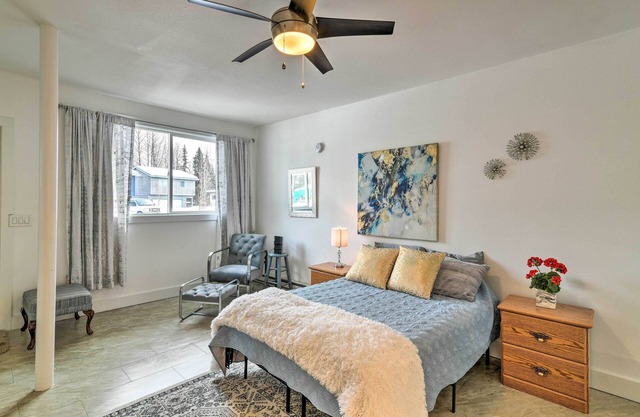 Modern Studio Apt, 2 Miles to Dtwn Anchorage!