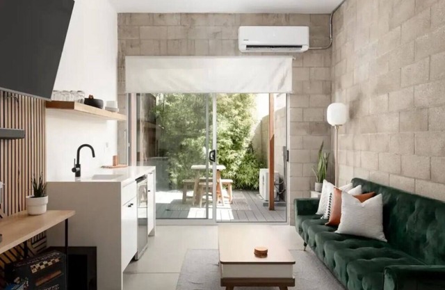 Modern Studio in heart the heart of Little Italy