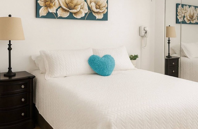 Modern Studio Retreat in Spring Hill near Weeki Wachee & Gulf Coast