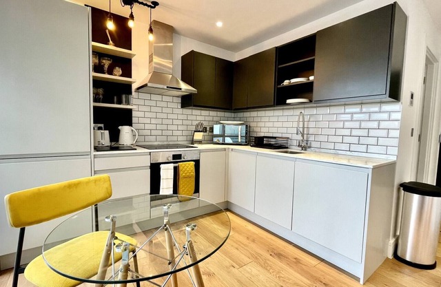 Modern & Stylish 1 Bedroom Flat