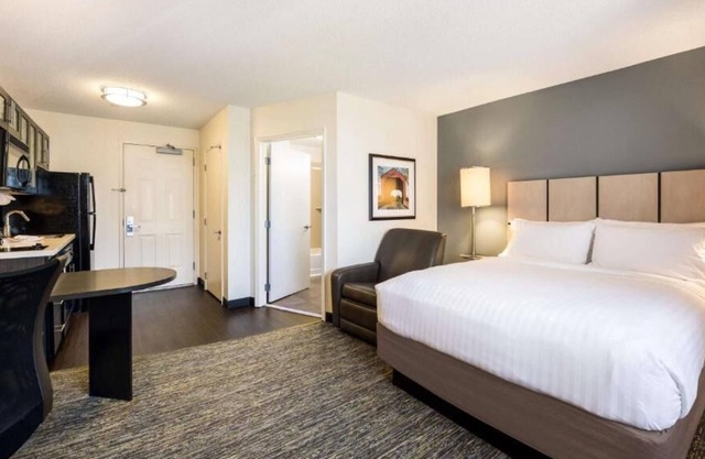 Modern Suite Near Radnor Lake State Park! Full Kitchen, Pets Allowed!