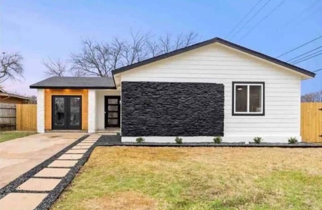 Modern Texan Family Home - 4BD 3BA - 10 minutes from DT