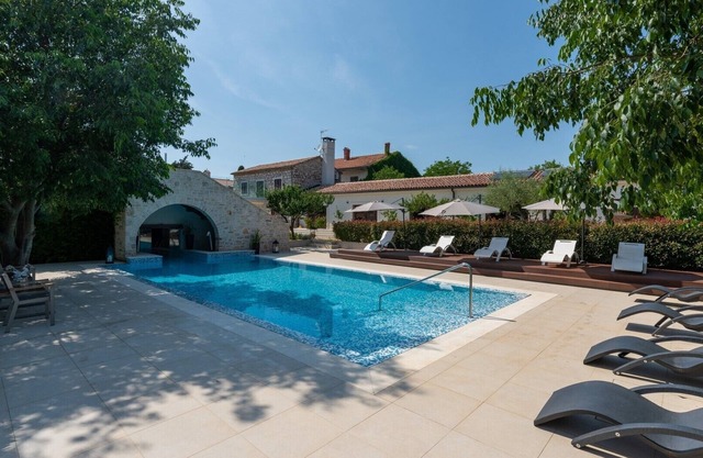 Modern Villa LV with heated pool, sauna and jacuzzi